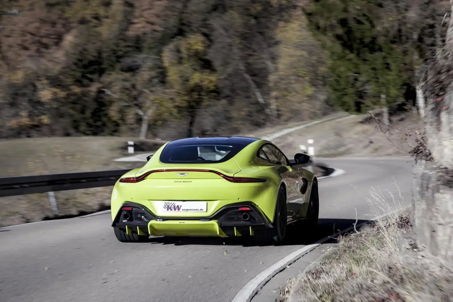 Aston Martin Vantage V8 Perspektive 4