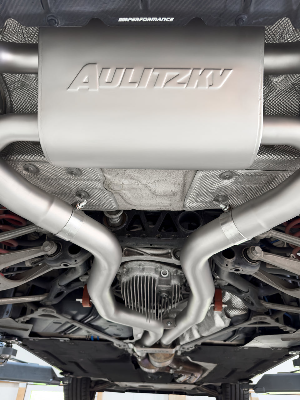 Aulitzky Exhaust ECE Abgasanlage 3" (76mm) |  BMW M2 F87 S55 Perspektive 2