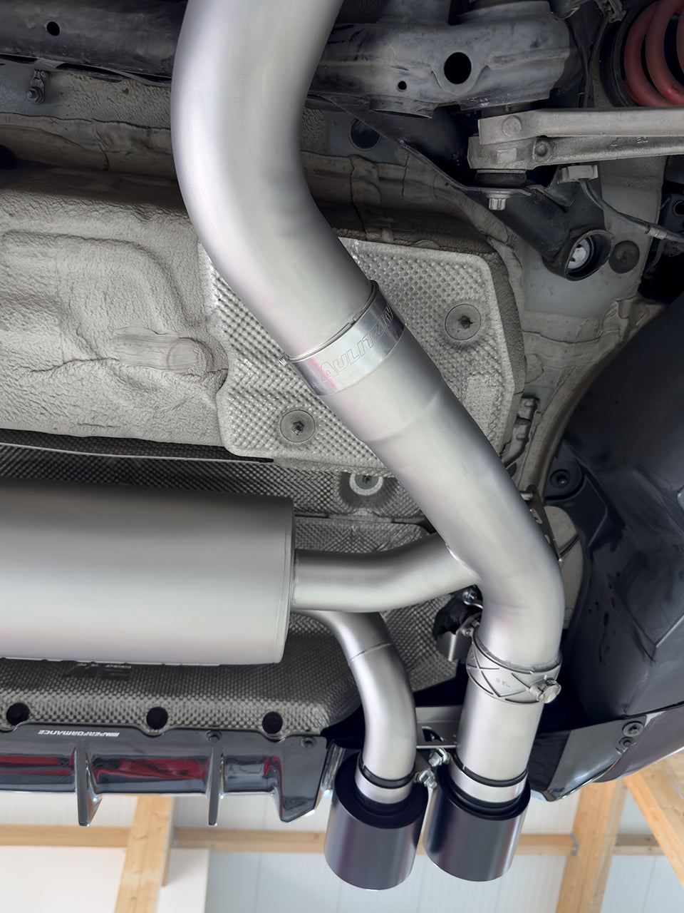 Aulitzky Exhaust ECE Abgasanlage 3" (76mm) |  BMW M2 F87 S55 Perspektive 4