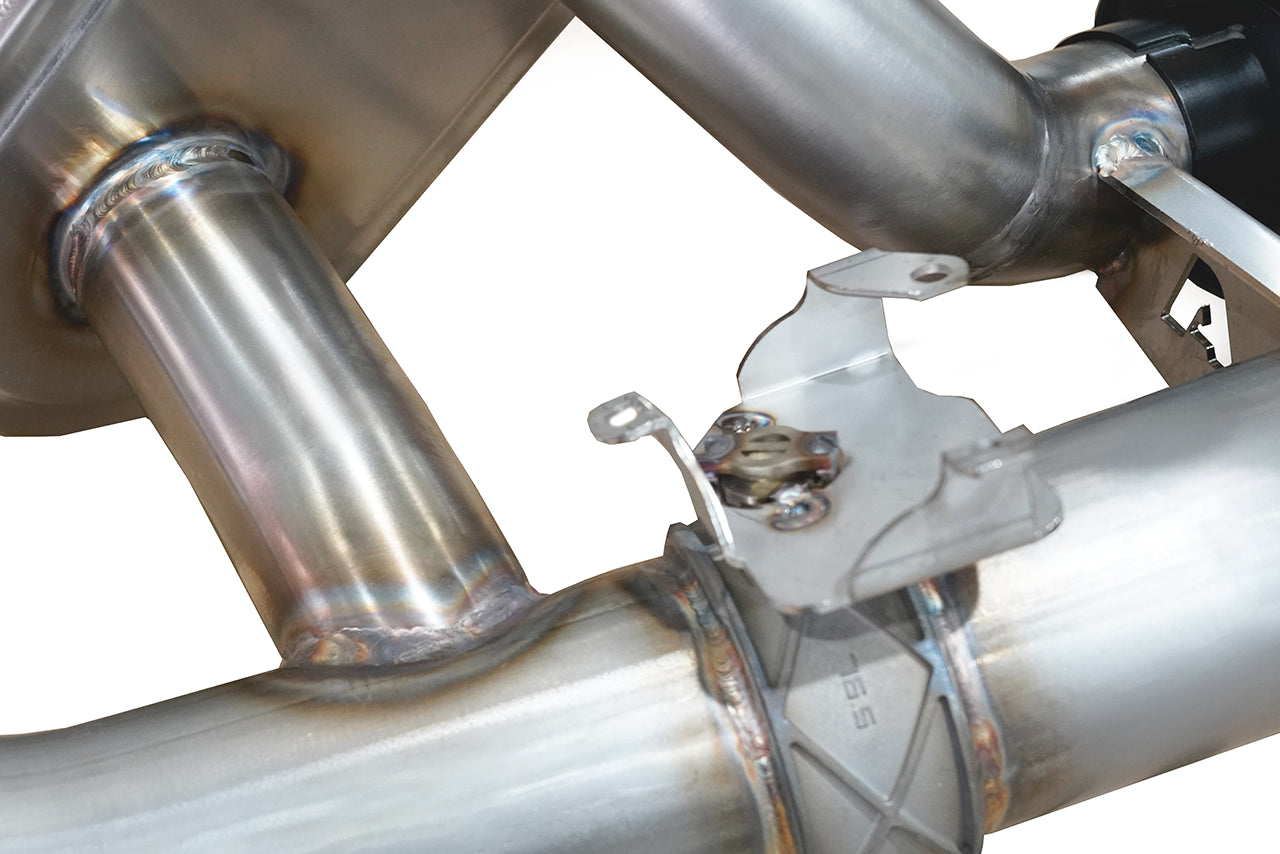 Aulitzky Exhaust ECE Abgasanlage 3" (76mm) |  BMW M2 G87 S58 Perspektive 4