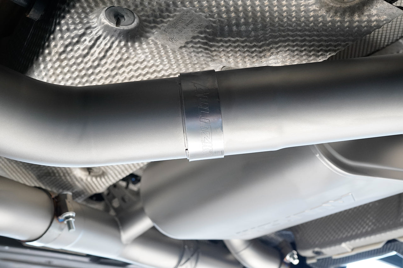 Aulitzky Exhaust ECE Abgasanlage 3" (76mm) |  BMW M3/M4 (F80/F82/F83) S55 Perspektive 3