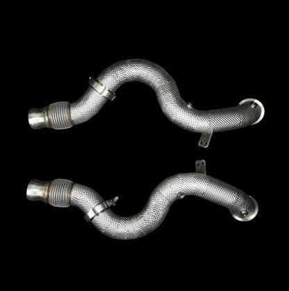 Zwei Downpipes aus Edelstahl mit Hitzeschutz, Tuning-Zubehör von KTH Shop, schwarzer Hintergrund