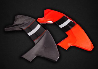488 Pista | Carbon | Capristo - Satz Endrohre mit farbig eloxiertes Aluminiumrohr (schwarz, rot oder silber) und Carbon Außenrohr. Endrohre werden auf die originalen Endrohre auf genietet.