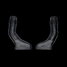 Zwei schwarze Inlet-Ducts für Auto-Tuning, hochwertiges Zubehör bei KTH Shop