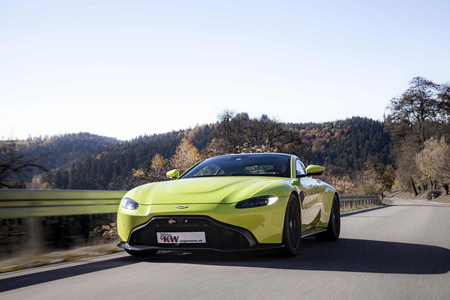 Aston Martin Vantage V8 Perspektive 3