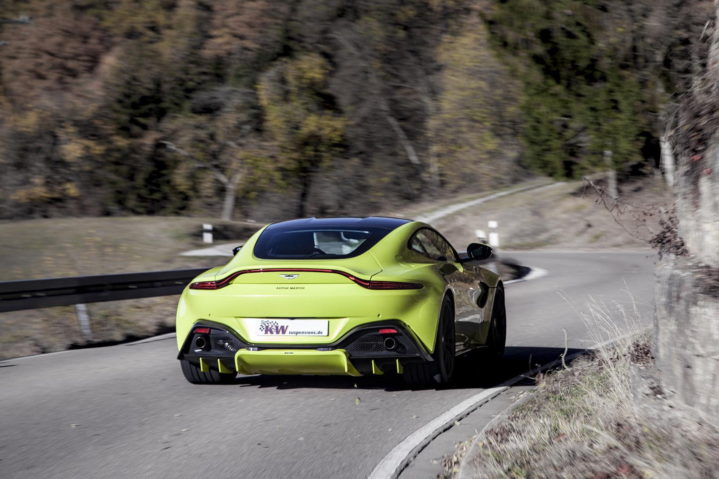 Aston Martin Vantage V8 Perspektive 4