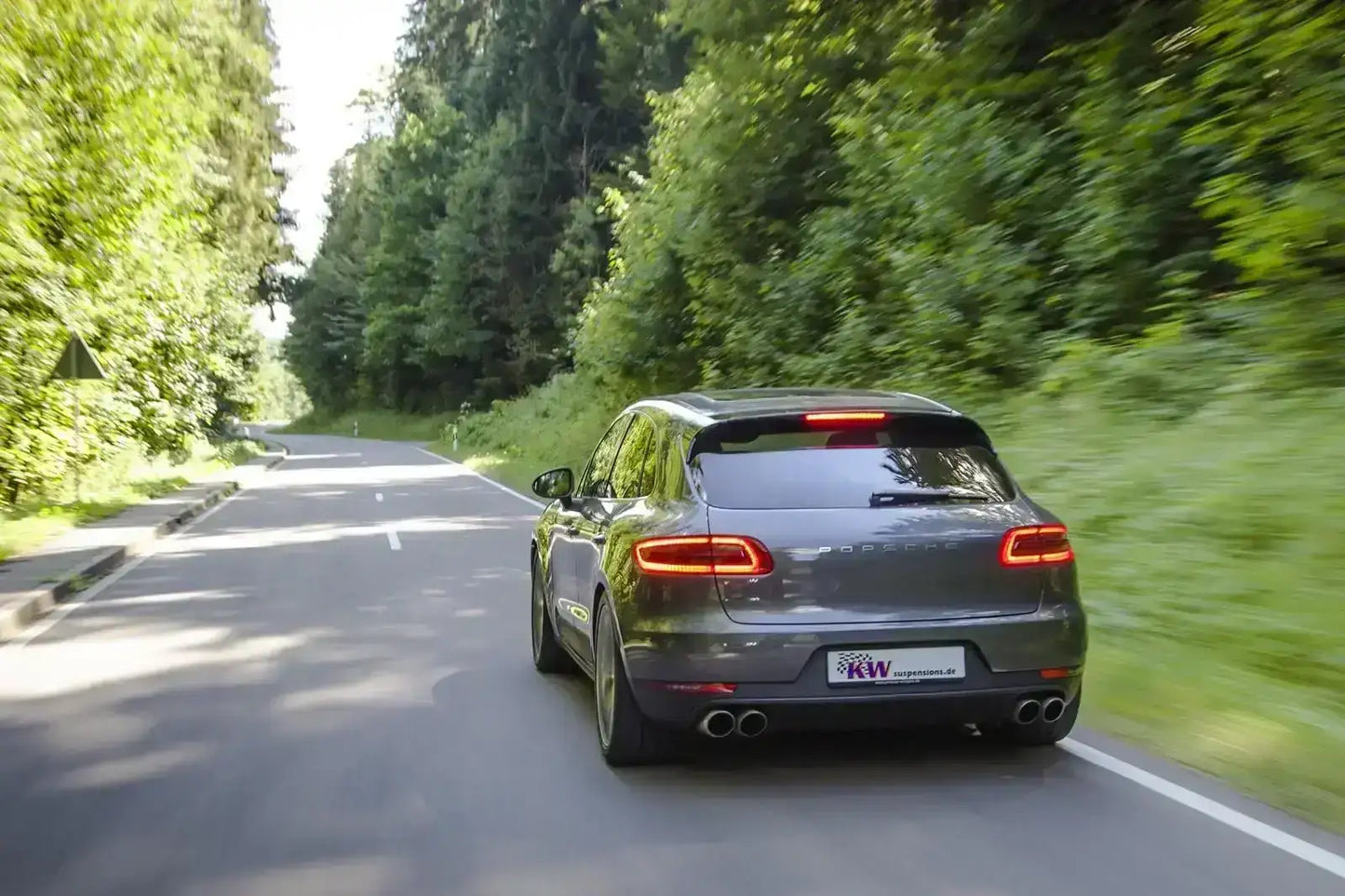 Porsche Macan Turbo 95B Perspektive 2