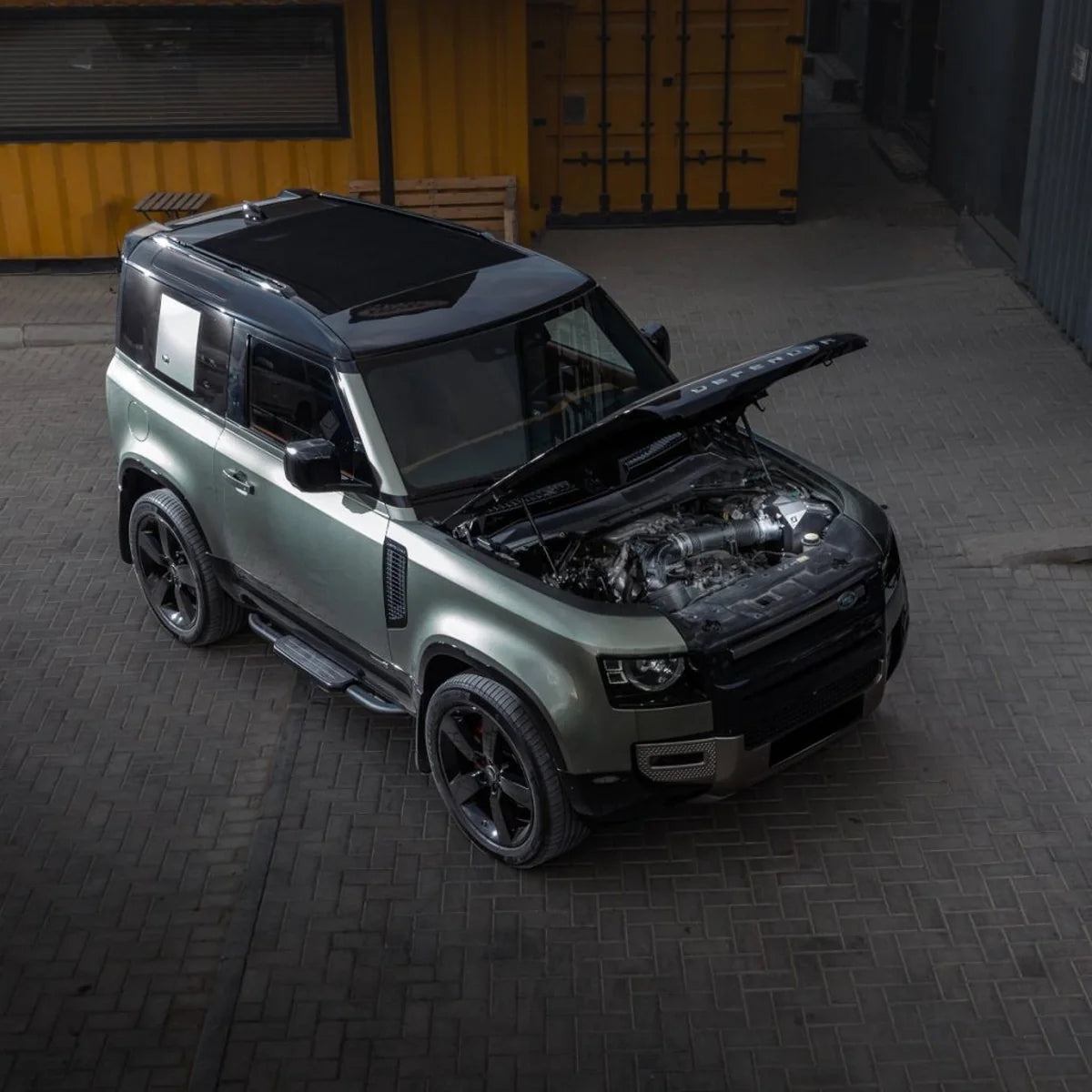 BlackBoost Cold Air Intake | Land Rover Defender 90/110/130 I6 P400 3.0 bild2