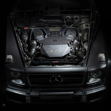 Mercedes G63 AMG Motorraum mit Kaltluftansaugsystem, hochwertige Tuning-Teile