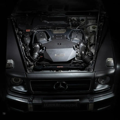 Mercedes G63 AMG Motorraum mit Kaltluftansaugsystem, hochwertige Tuning-Teile