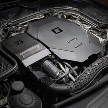 Moderner Tuning-Motor mit blackboost Ansaugung, hochwertiges Zubehör im KTH Shop