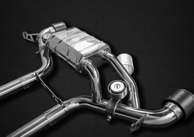 Supra | Capristo - Abgasanlage komplett, Endschalldämpfer, EVCU-1 Steuerung, OPF Ersatz Rohren, mit Endrohren aus eloxiertem Aluminium (erhältlich in den Farben Schwarz, Rot und Silber*) mit Carbon Aussenrohr