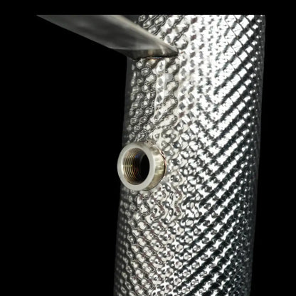 Detailaufnahme metallischer Tuning-Teil mit Gewinde, strukturiert, KTH Shop Zubehör