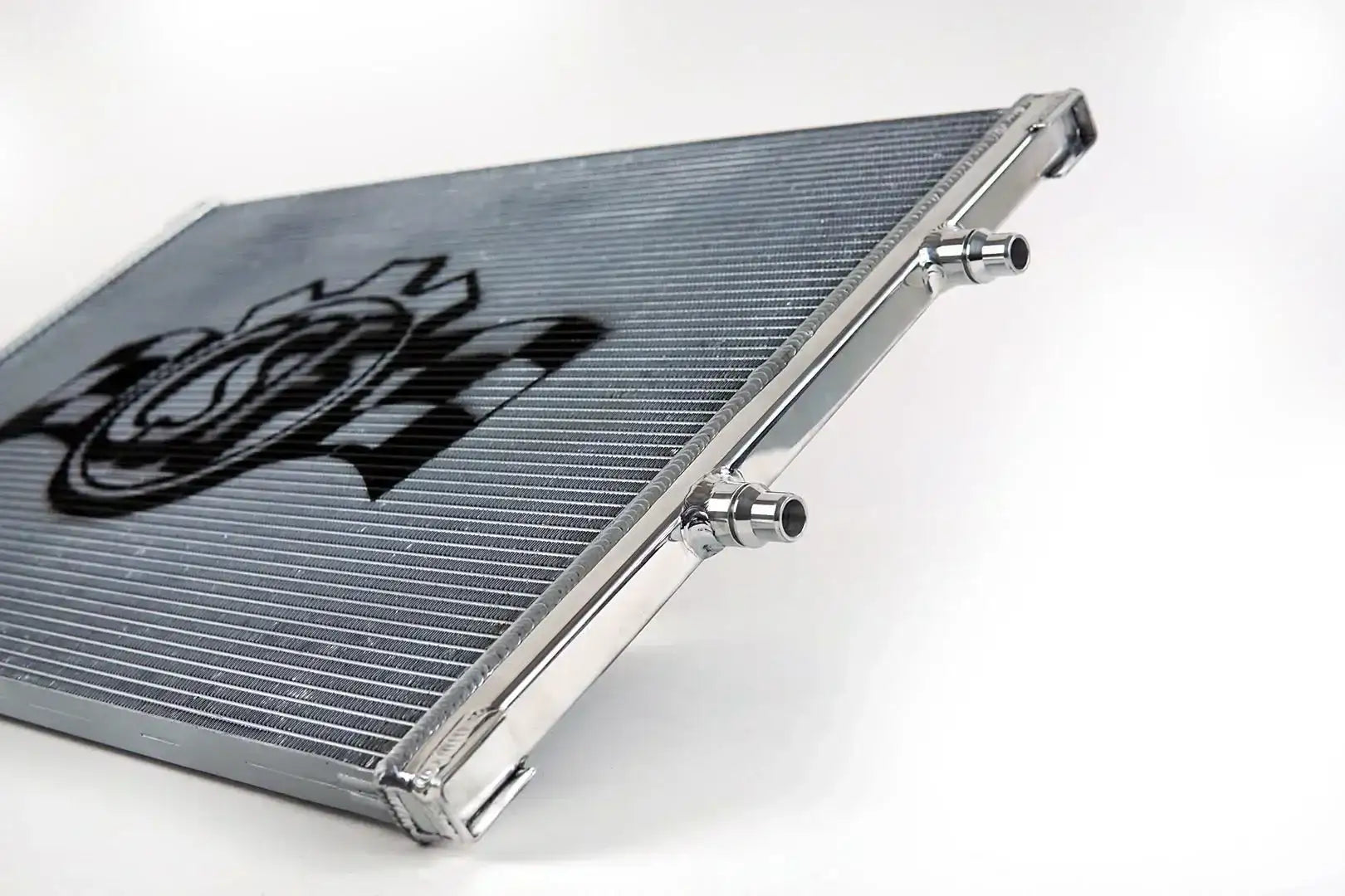 CSF Performance Wasserkühler: Mercedes SL63 AMG (M157)

bild2