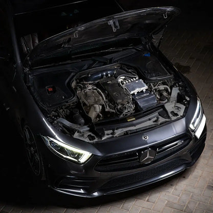 Mercedes-AMG CLS mit offenem Motorraum, hochwertige Tuning-Teile, KTH Shop Tuning Onlineshop